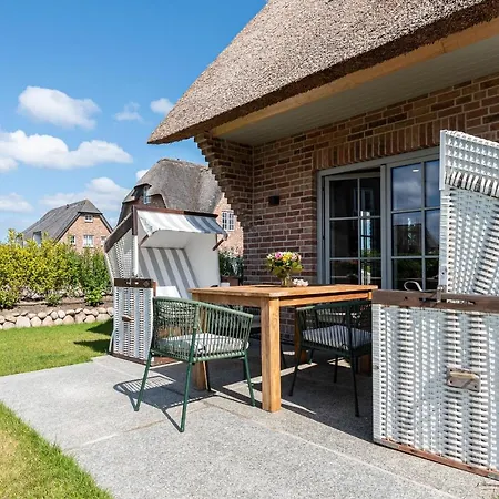 Senskiin Luv Holiday home Wenningstedt-Braderup
