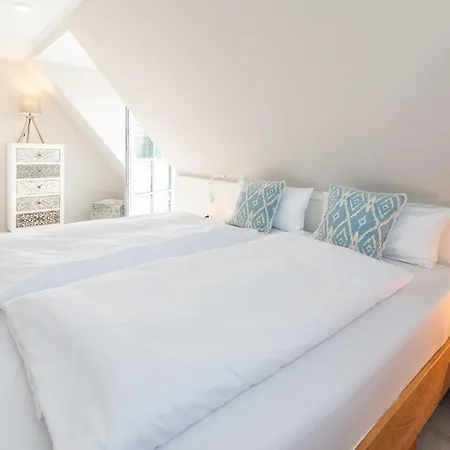 Ferienhaus Senskiin Luv *